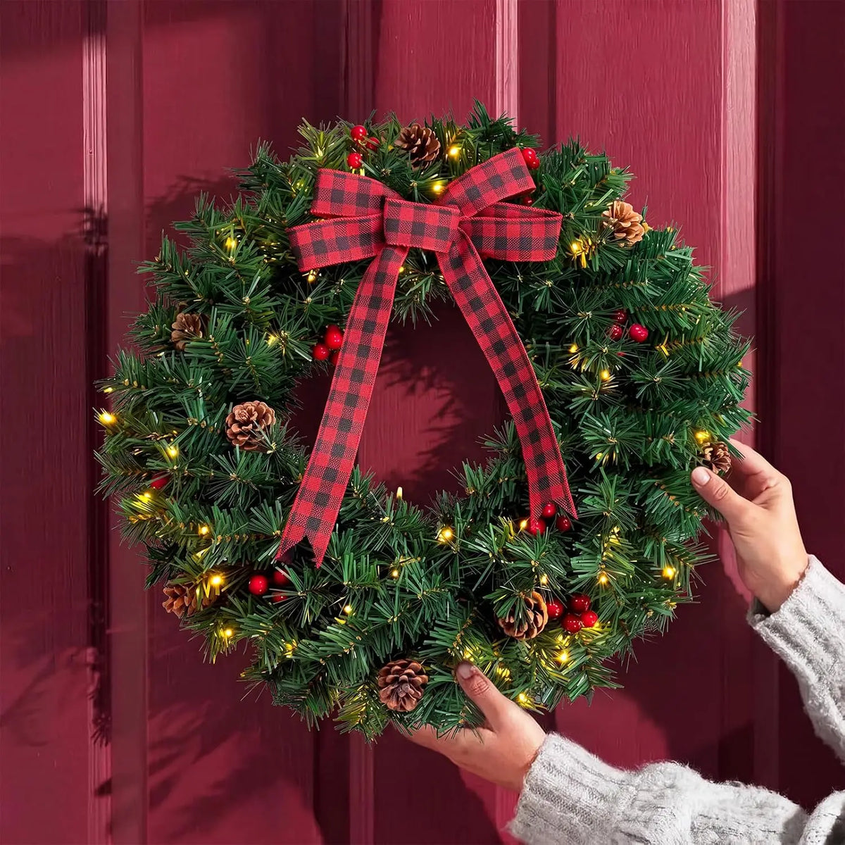 Tacleekii Christmas Wreath With Warm LED Lights